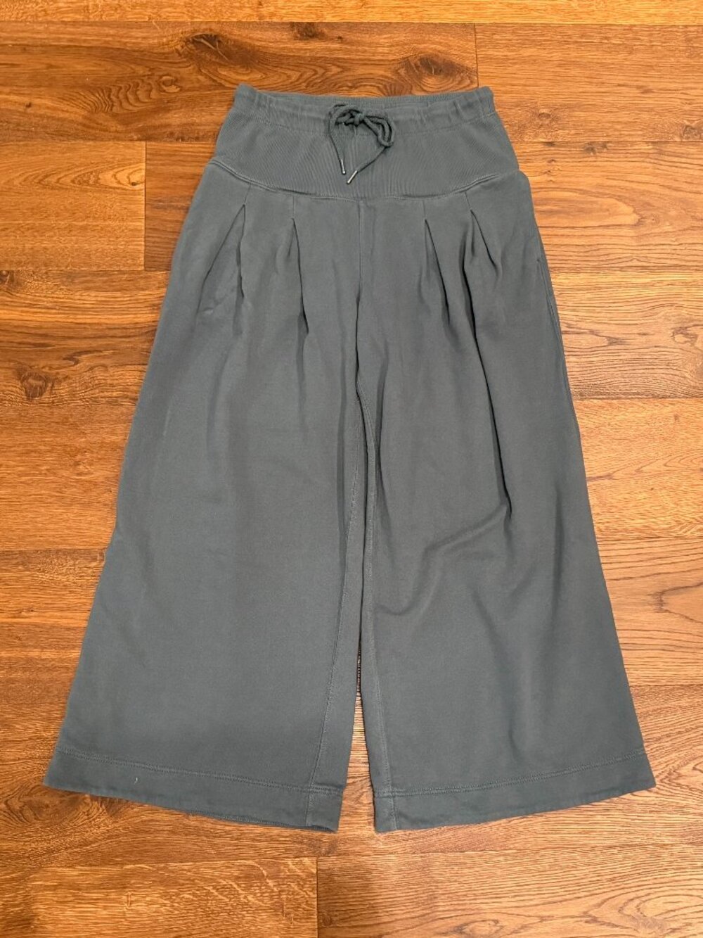 NWOT - Free People Movement - Studio Siren Pants - Pine Green - Size L - Picture 4 of 6